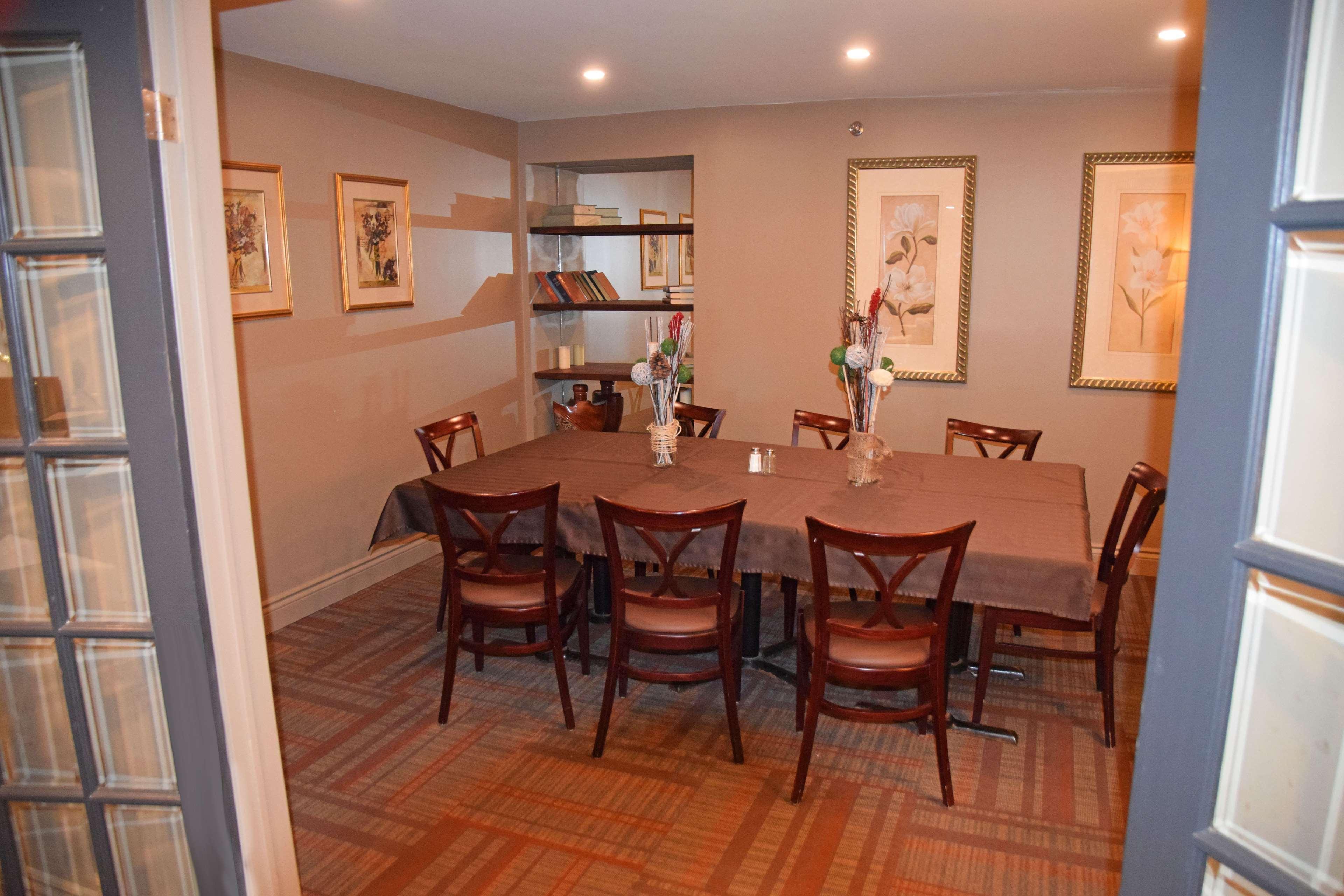 Best Western Pembroke Inn & Conference Centre Luaran gambar