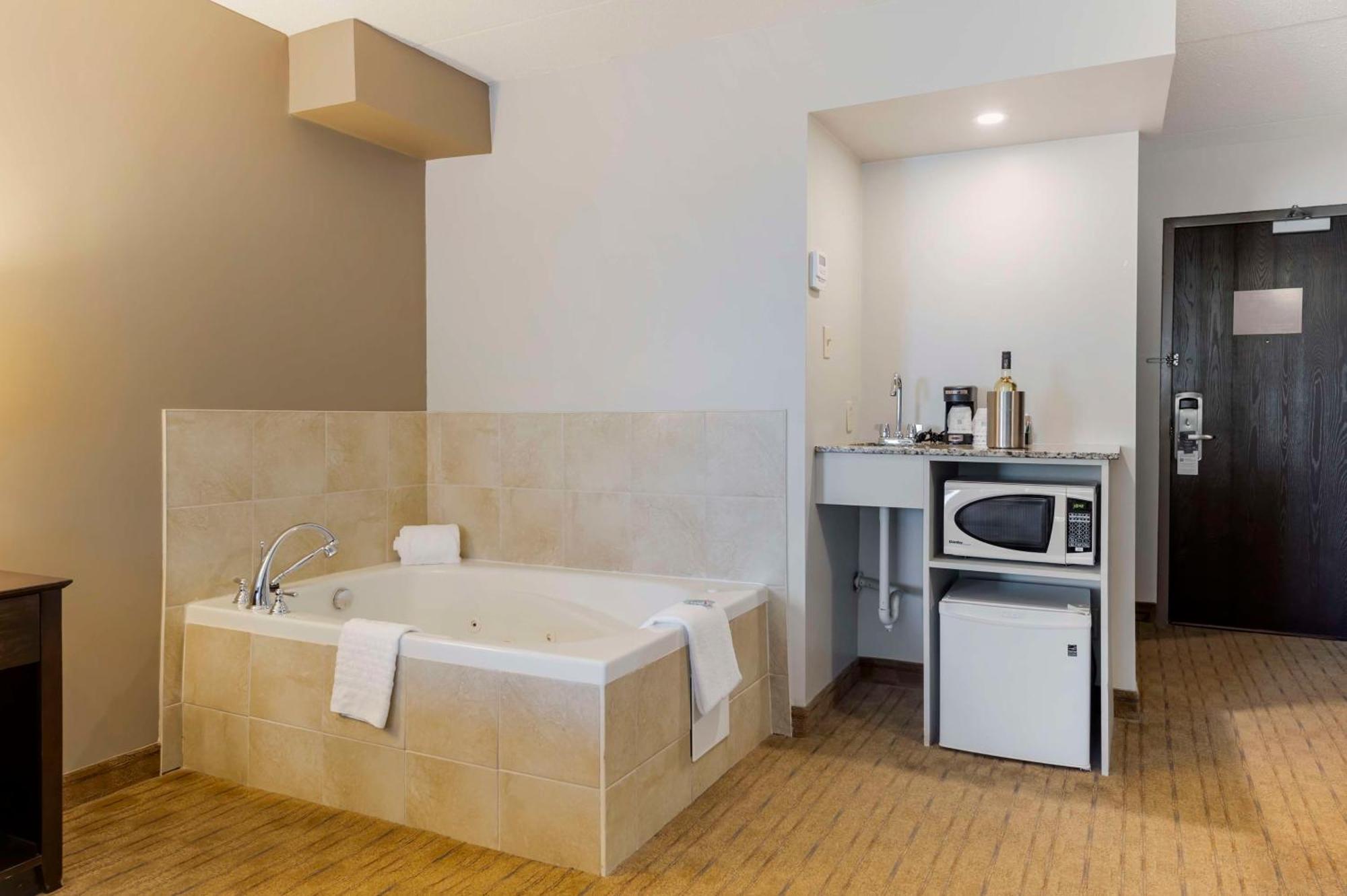 Best Western Pembroke Inn & Conference Centre Luaran gambar