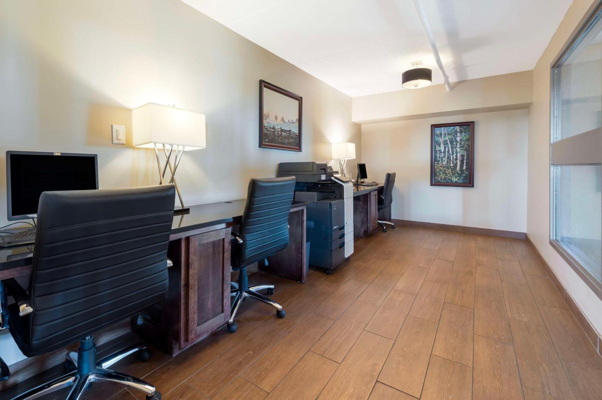 Best Western Pembroke Inn & Conference Centre Luaran gambar