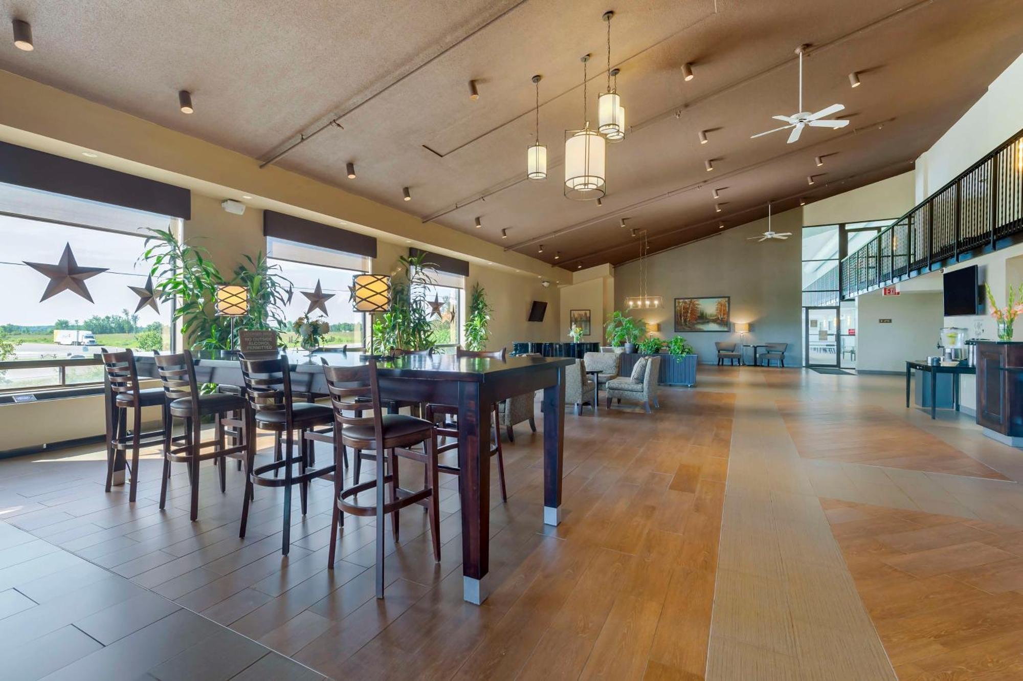 Best Western Pembroke Inn & Conference Centre Luaran gambar